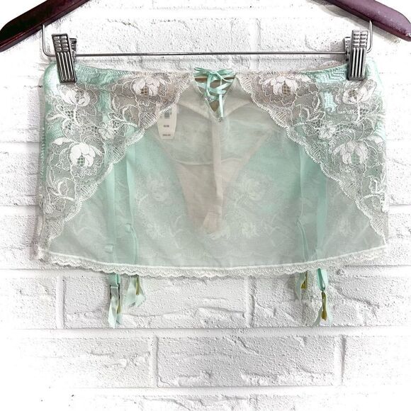 NWT Victoria’s Secret Very Sexy Diamond Thong Skirt Size Medium - Picture 2 of 6